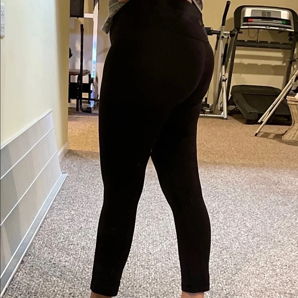 Women's Lululemon Mid Rise Leggings